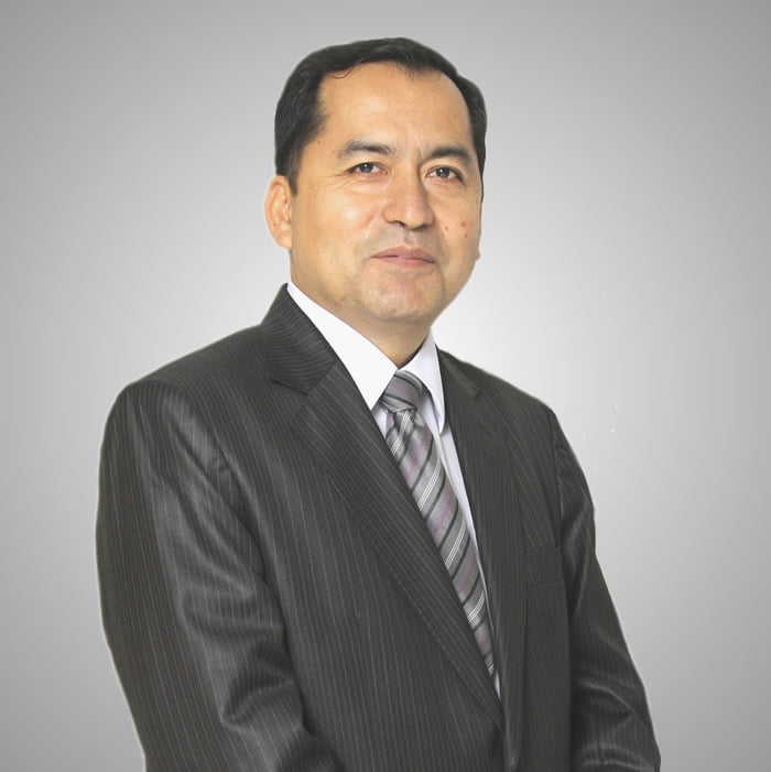 Raul Yshikawa Socio Financiero