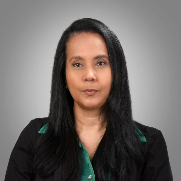 NAYIVI LOZANO